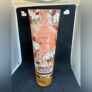 🆕 Bath & Body Works 🍁Fall in Bloom 🍁 Body Cream ✨new unused✨